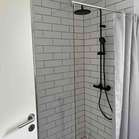 Flot Renoveret Sommerhus, Taet Pa Vandet * Frorup