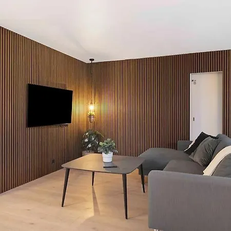 Holiday home Flot Renoveret Sommerhus, Taet Pa Vandet