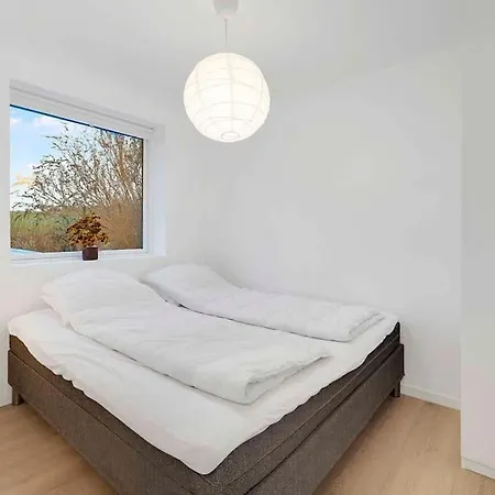 Flot Renoveret Sommerhus, Taet Pa Vandet Holiday home *