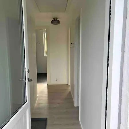 Flot Renoveret Sommerhus, Taet Pa Vandet Frorup