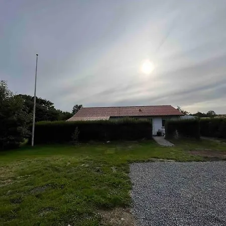 Flot Renoveret Sommerhus, Taet Pa Vandet Frorup