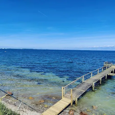 Flot Renoveret Sommerhus, Taet Pa Vandet * Frorup