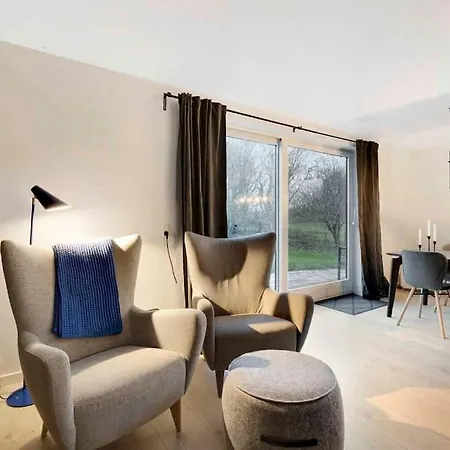 Flot Renoveret Sommerhus, Taet Pa Vandet * Frørup