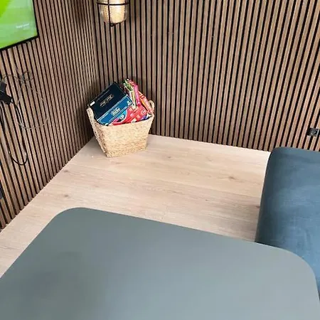 Flot Renoveret Sommerhus, Taet Pa Vandet Holiday home *